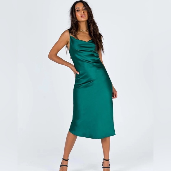 Princess Polly Dresses & Skirts - NWT Princess Polly Midi Emrald Green Satin Dress